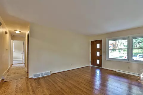 233 Beechridge Dr, Cincinnati, OH 45216 photo 5