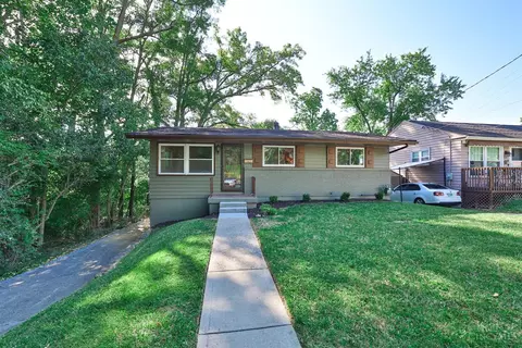 233 Beechridge Dr, Cincinnati, OH 45216