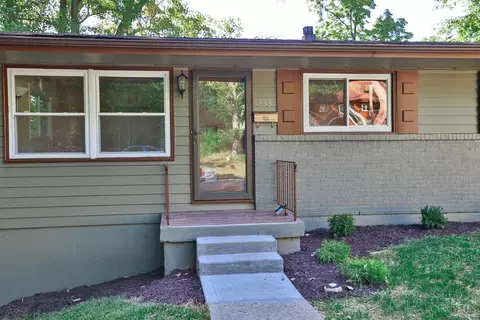 233 Beechridge Dr, Cincinnati, OH 45216 photo 3