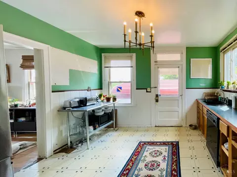 Kitchen - 1621 Marlowe Ave, Cincinnati, OH 45224 photo 1 of 3