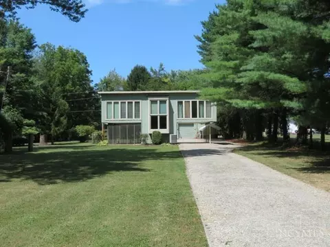 11909 Lakefront Dr, Hillsboro, OH 45133