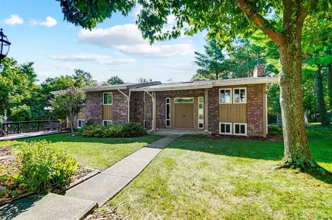 5332 Chatelaine Ct, Cincinnati, OH 45247 photo 2