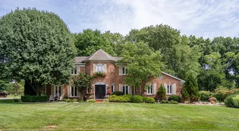1526 Beech Grove Dr, Cincinnati, OH 45233