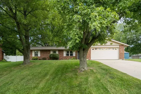 6126 Hedge Ln, Hamilton, OH 45011