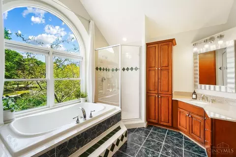 Bath - 11320 Snider Rd, Cincinnati, OH 45249 photo 4 of 13