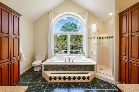 Bath - 11320 Snider Rd, Cincinnati, OH 45249 photo 3 of 13