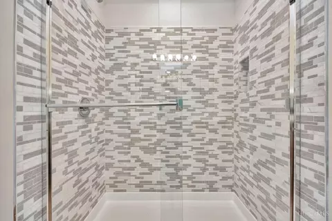 Bath - 3234 Gilbert Ave, Cincinnati, OH 45207 photo 3 of 4