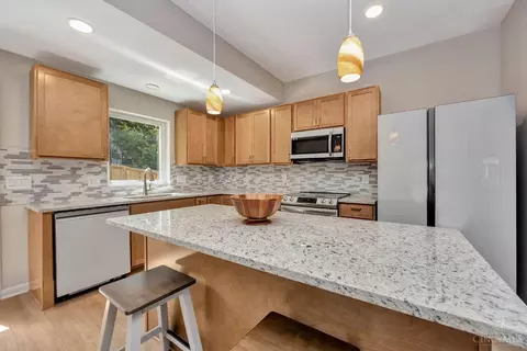 Kitchen - 3234 Gilbert Ave, Cincinnati, OH 45207 photo 3 of 4