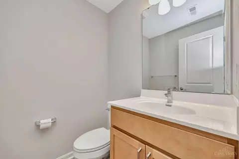 Bath - 3234 Gilbert Ave, Cincinnati, OH 45207 photo 1 of 4