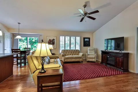 4197 Gensen Loop, Cincinnati, OH 45245 photo 6