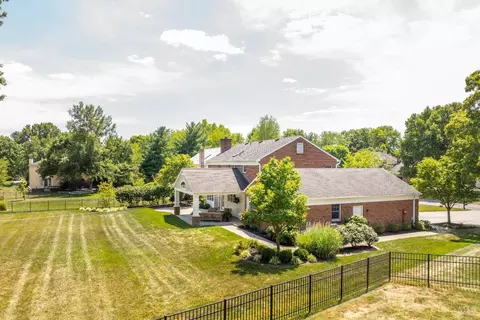 Exterior - 10042 Wimbledon Ct, Montgomery, OH 45242 photo 12 of 12