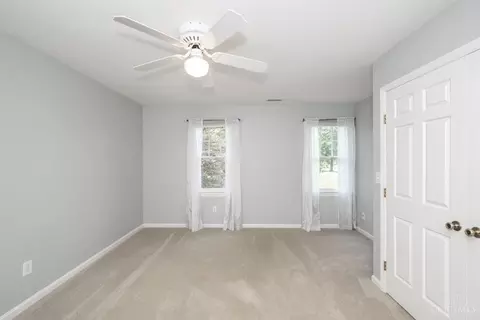 Bedroom - 10042 Wimbledon Ct, Montgomery, OH 45242 photo 8 of 15