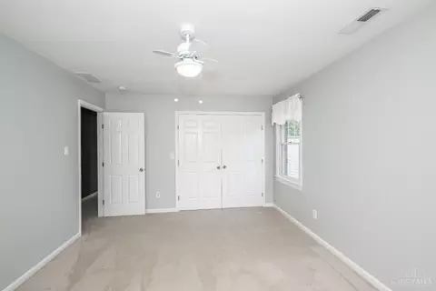 Bedroom - 10042 Wimbledon Ct, Montgomery, OH 45242 photo 12 of 15