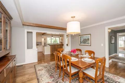 Dining - 10042 Wimbledon Ct, Montgomery, OH 45242 photo 4 of 4