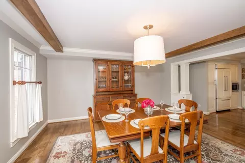 Dining - 10042 Wimbledon Ct, Montgomery, OH 45242 photo 3 of 4
