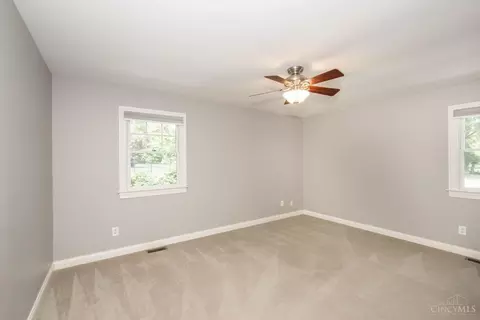 Bedroom - 10042 Wimbledon Ct, Montgomery, OH 45242 photo 1 of 15