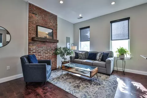 Living - 2600 Hackberry St #E, Cincinnati, OH 45206 photo 1 of 4