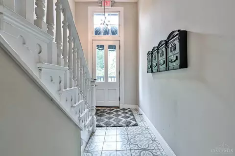Entry Way - 2600 Hackberry St #E, Cincinnati, OH 45206 photo 1 of 1