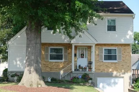 4251 Minmor Dr, Saint Bernard, OH 45217