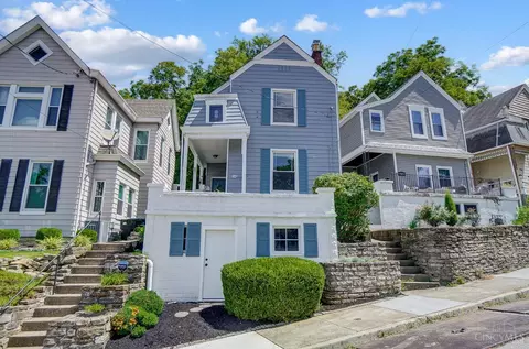 3626 Woodbridge Pl, Cincinnati, OH 45226
