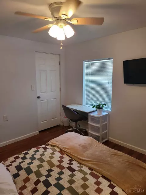 Bedroom - 1914 Stevens Ave, Mount Healthy, OH 45231 photo 4 of 4