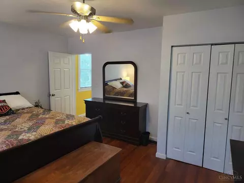 Bedroom - 1914 Stevens Ave, Mount Healthy, OH 45231 photo 2 of 4