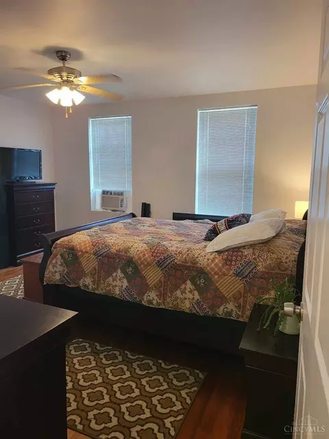Bedroom - 1914 Stevens Ave, Mount Healthy, OH 45231 photo 1 of 4