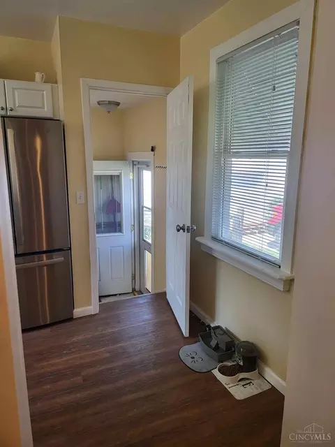Entry Way - 1914 Stevens Ave, Mount Healthy, OH 45231 photo 3 of 4