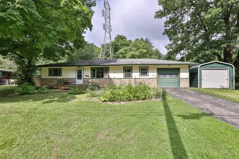 4041 Ponder Dr, Cincinnati, OH 45245 photo 2