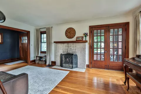 3225 Beredith Pl, Cincinnati, OH 45213 photo 7