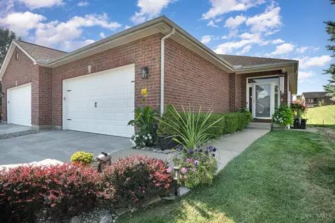 121 Oakmont Ct, Lawrenceburg, IN 47025
