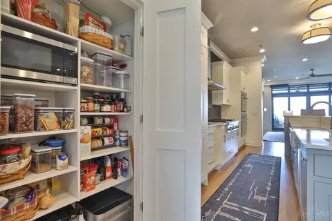 Kitchen - 337 Oregon St, Cincinnati, OH 45202 photo 5 of 6