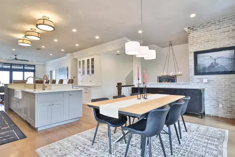Dining - 337 Oregon St, Cincinnati, OH 45202 photo 1 of 4