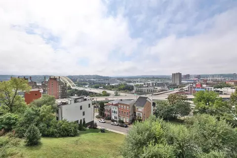 View/Area - 337 Oregon St, Cincinnati, OH 45202 photo 10 of 12