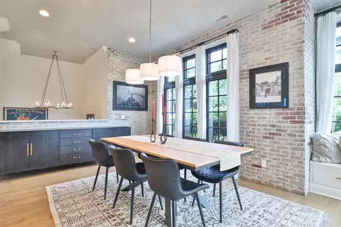 Dining - 337 Oregon St, Cincinnati, OH 45202 photo 3 of 4