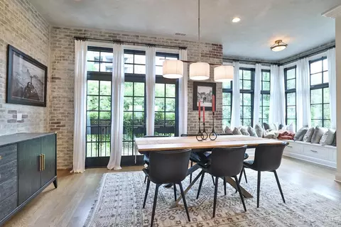 Dining - 337 Oregon St, Cincinnati, OH 45202 photo 4 of 4