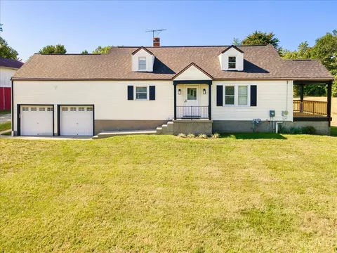 1867 St Rt 125, Amelia, OH 45102
