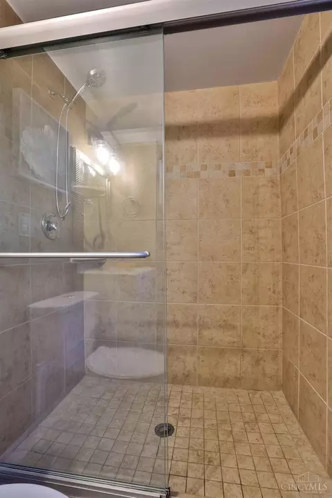 12173 Westerly Dr, Cincinnati, OH 45231 photo 27
