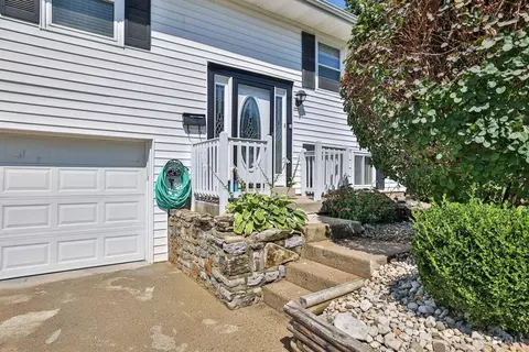 12173 Westerly Dr, Cincinnati, OH 45231 photo 3