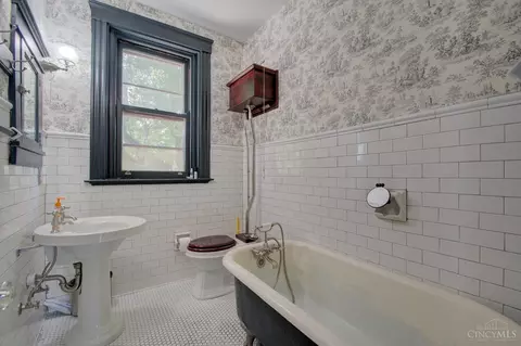 1009 Sunset Ave, Cincinnati, OH 45205 photo 26