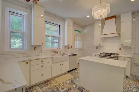 1009 Sunset Ave, Cincinnati, OH 45205 photo 8