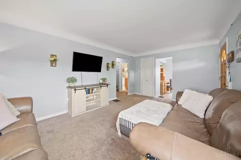 1044 Morado Dr, Cincinnati, OH 45238 photo 9