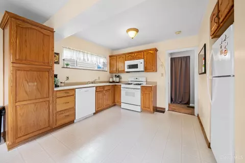 1044 Morado Dr, Cincinnati, OH 45238 photo 12