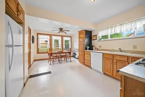 1044 Morado Dr, Cincinnati, OH 45238 photo 10