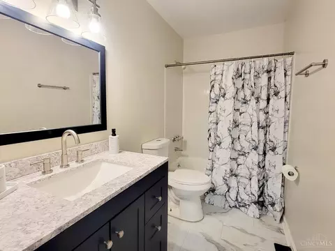 Bath - 1163 Witt Rd #302, Cincinnati, OH 45255 photo 3 of 5