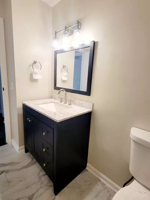 Bath - 1163 Witt Rd #302, Cincinnati, OH 45255 photo 4 of 5