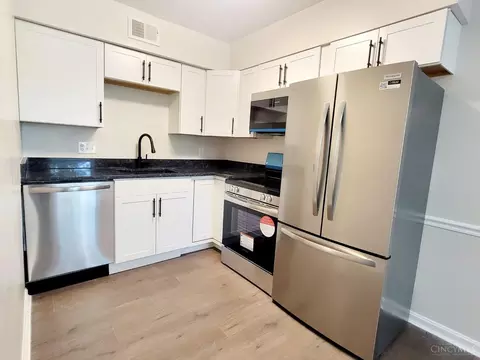 Kitchen - 1163 Witt Rd #302, Cincinnati, OH 45255 photo 2 of 2