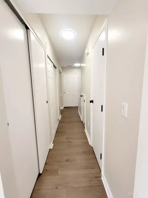 Entry Way - 1163 Witt Rd #302, Cincinnati, OH 45255 photo 6 of 9