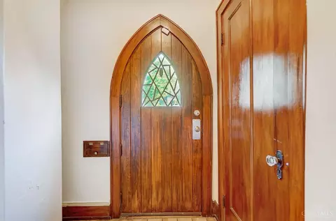 7526 Montgomery Rd, Cincinnati, OH 45236 photo 4