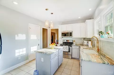 7526 Montgomery Rd, Cincinnati, OH 45236 photo 17